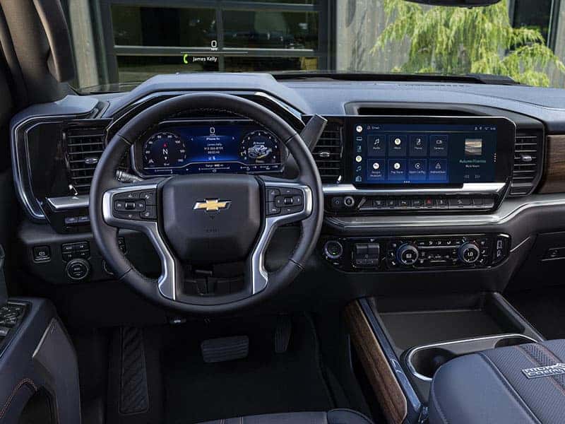 New 2024 Chevrolet Silverado HD interior features and technology