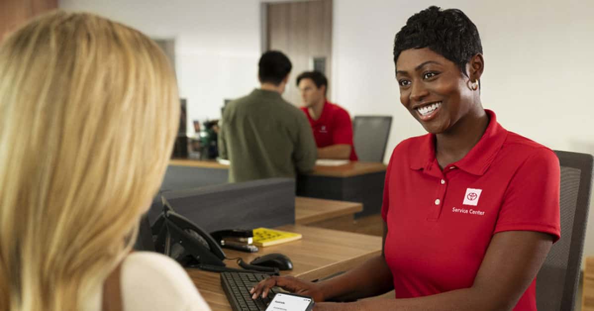 Toyota_Service_Customer_6_1200x628