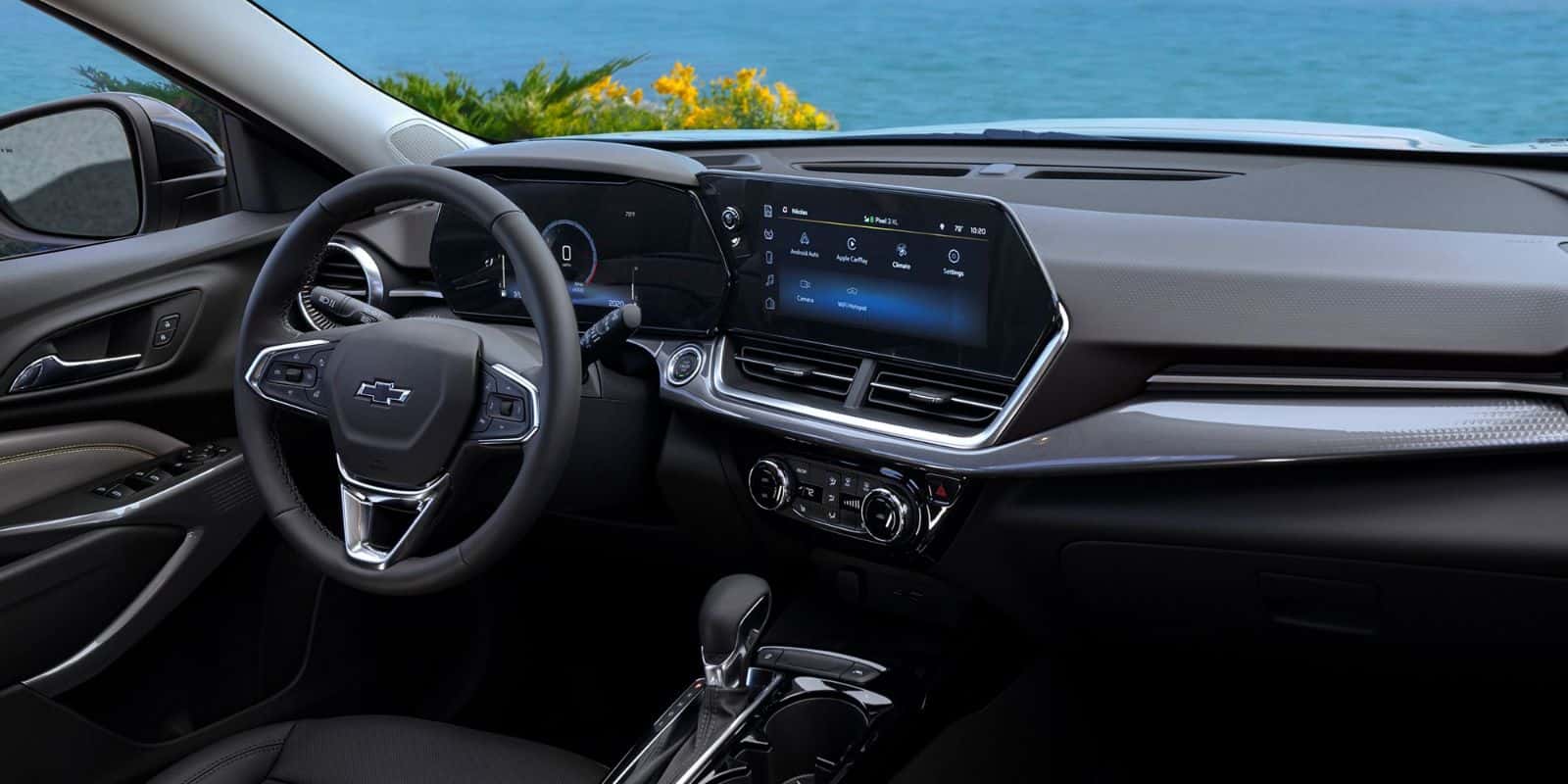 Chevy Trax dashboard and touchscreen