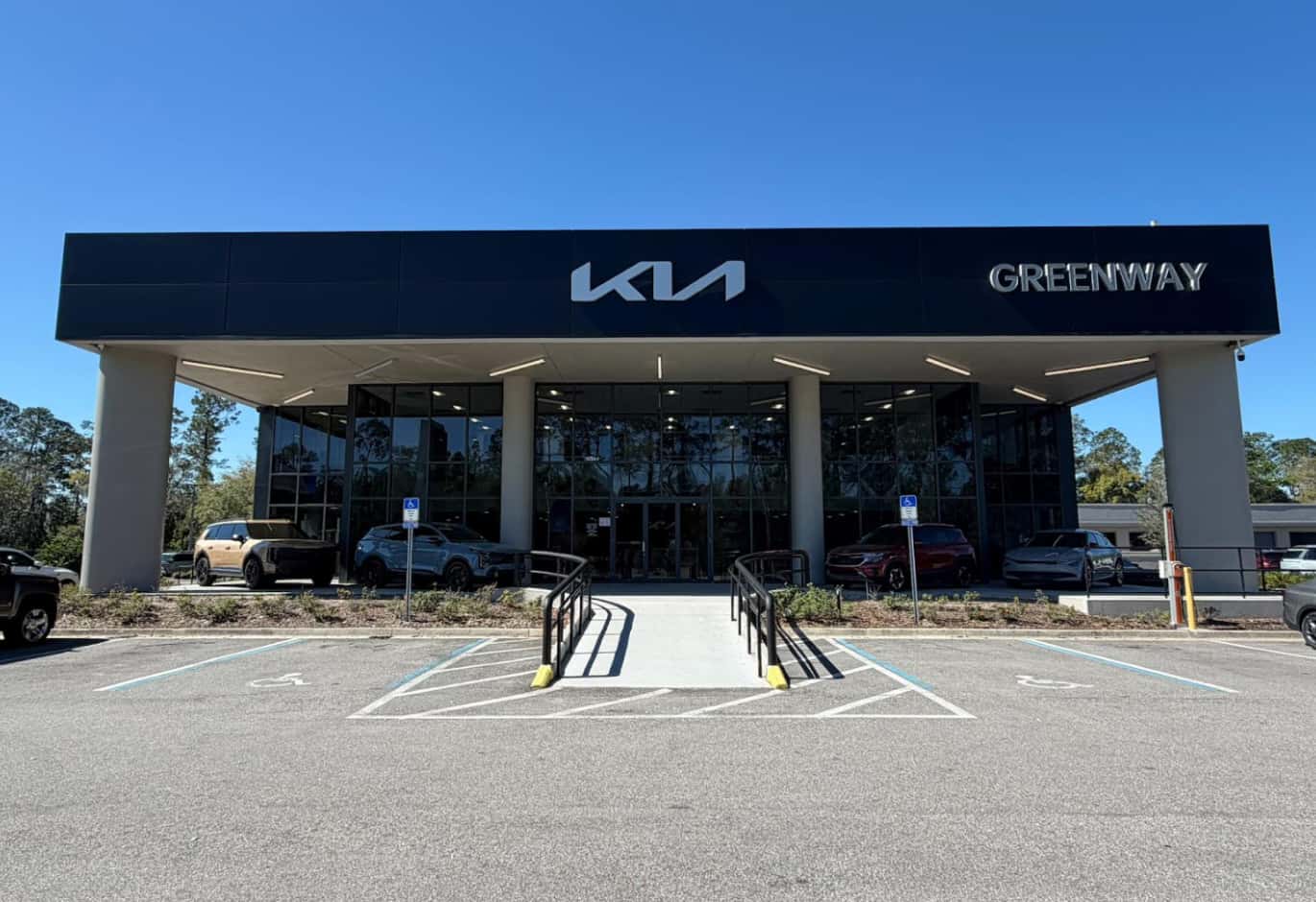 Greenway Kia at The Avenues Storefront View