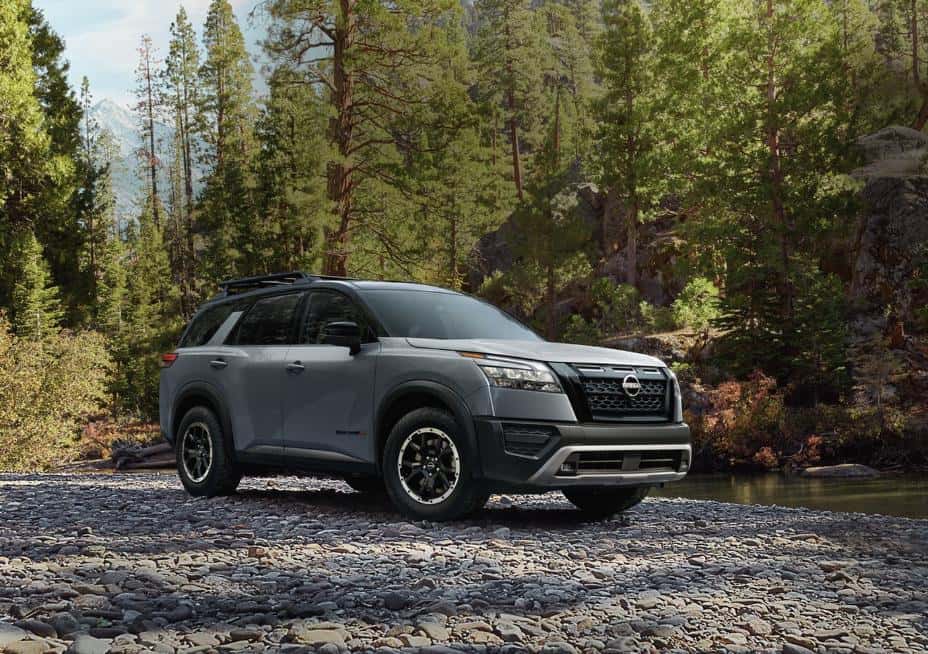 2025 Nissan Pathfinder in Woods