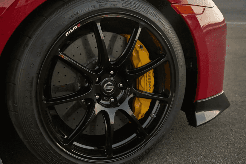 Brembo carbon ceramic brakes 2020 Nissan GT‑R Track Edition | Photo Courtesy: Nissan Brembo carbon ceramic brakes