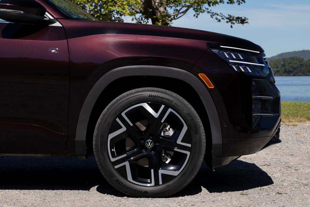 2027 Volkswagen Atlas SEL Premium Blackberry detail