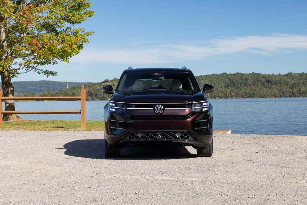2027 Volkswagen Atlas Blackberry exterior