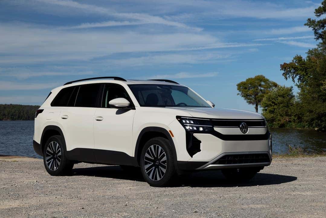 2027 Volkswagen Atlas SE with Technology in Sandstone