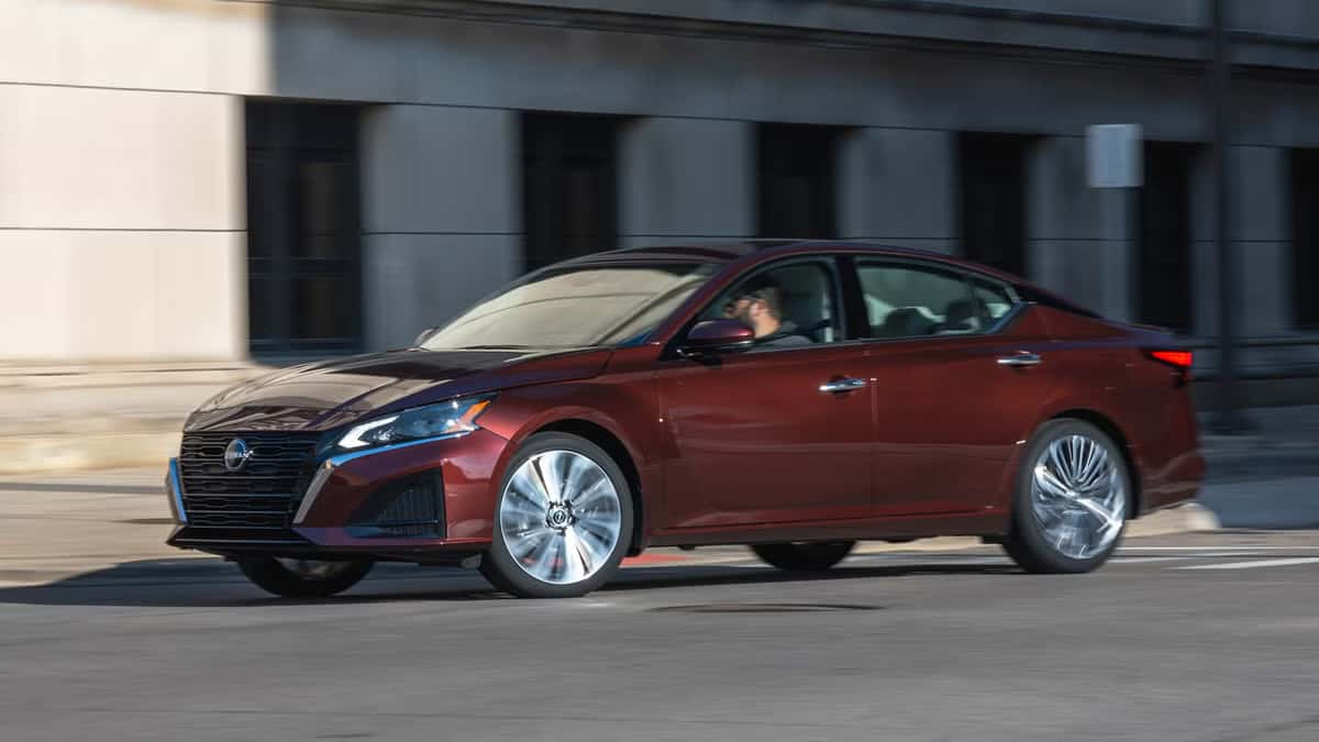 2025 nissan altima