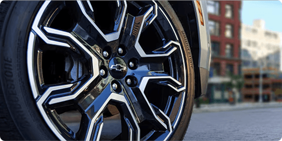 Tahoe RST’s athletic 24-inch wheels