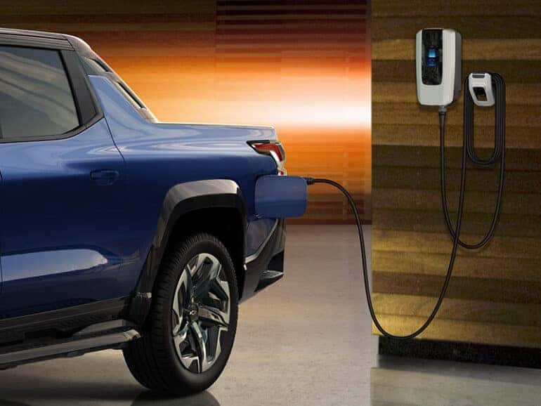 New 2025 Chevrolet Silverado EV Fully Electric Pickup Truck Range Performance and Powertrain