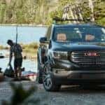 2018_GMC_Acadia_with_boaters_o