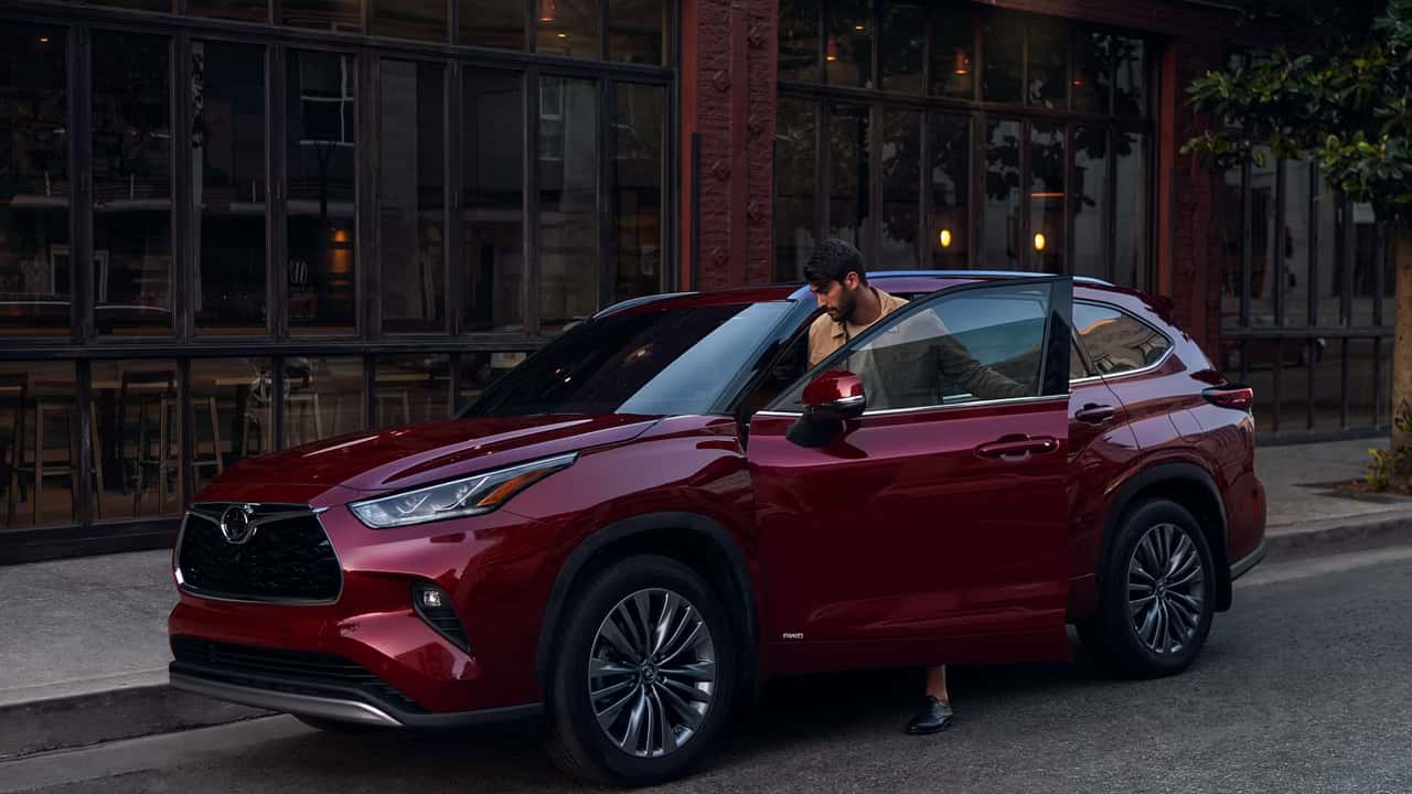 2025 Toyota Highlander Hybrid Features