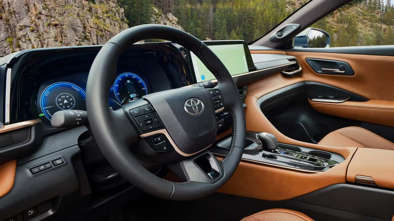 2025 Toyota Crown Signia Technology