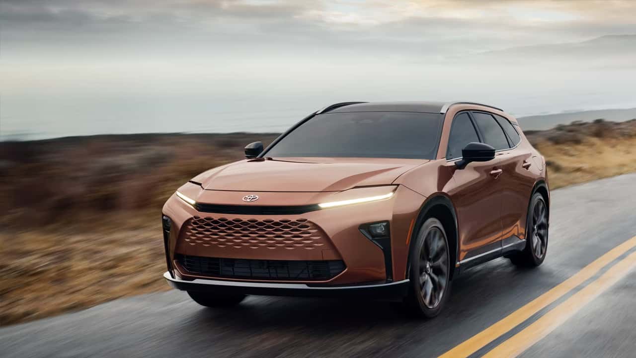 2025 Toyota Crown Signia Intro