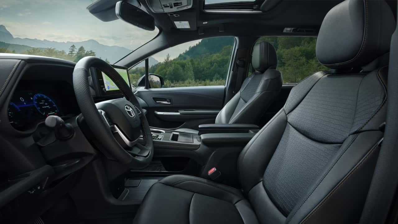 2025 Toyota Sienna Driving Experience