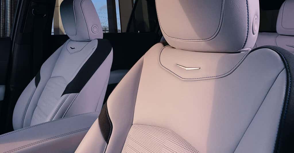 2025 Cadillac XT4 interior seats